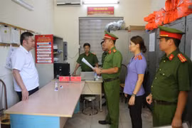 Khám xét khẩn cấp nơi làm việc của Giám đốc khai thác mỏ ở Quảng Ninh