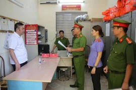 Khám xét khẩn cấp nơi làm việc của Giám đốc khai thác mỏ ở Quảng Ninh