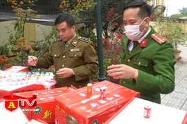 Phát hiện hơn 10 tấn bánh kẹo không rõ nguồn gốc