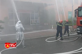 Diễn tập phương án chữa cháy và cứu nạn cứu hộ toà nhà Hanco 3, Long Biên