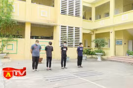 Mang hung khí dạo phố, vô cớ gây thương tích cho người đi đường