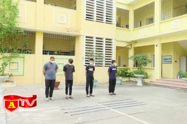 Mang hung khí dạo phố, vô cớ gây thương tích cho người đi đường