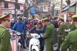 Đảm bảo ANTT cho bà con giáo dân đi lễ đầu năm