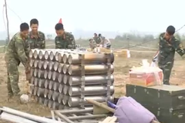 Công tác chuẩn bị bắn pháo hoa đêm giao thừa Xuân Ất Mùi