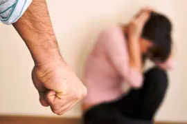 Ghen tuông, đánh bạn gái đến chết trong khách sạn