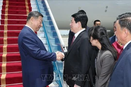 Tổng Bí thư, Chủ tịch nước Trung Quốc Tập Cận Bình đến Hà Nội, bắt đầu chuyến thăm cấp Nhà nước tới Việt Nam