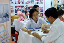 Tuyển sinh đại học 2016: Y dược cao chót vót, kinh tế giảm điểm chuẩn