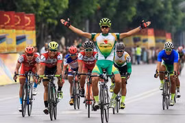 Tay đua Nguyễn Thành Tâm về nhất chặng 5