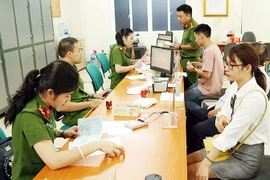 Thẻ căn cước công dân gắn chip phù hợp với xu thế công nghệ 4.0