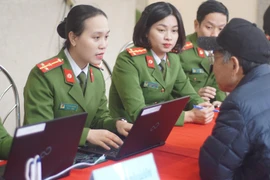 Hà Nội khai màn "chiến dịch" cấp Căn cước công dân gắn chip lưu động trên toàn thành phố