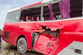 Cơ quan điều tra nêu quan điểm về vụ xe chở học sinh bị tàu hỏa húc văng tại Hà Nội