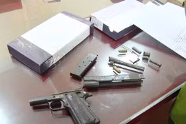 Khởi tố đối tượng mang vũ khí 'nóng' mua bán, vận chuyển ma túy