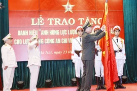 Lực lượng an ninh chi viện miền Nam đón nhận danh hiệu Anh hùng lực lượng vũ trang