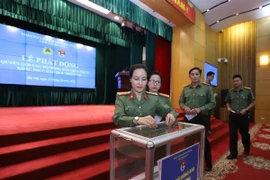 Đoàn thanh niên Cụm thi đua số 4 - Bộ Công an ủng hộ đồng bào miền Trung