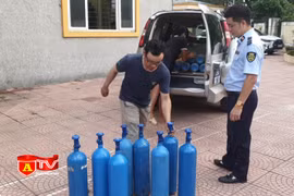 Tạm giữ 48 bình khí N2O tại một điểm tập kết hàng hóa