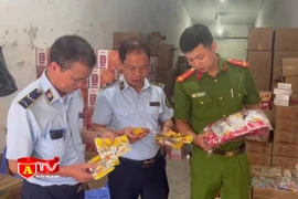 Phát hiện hơn 2.500 sản phẩm chân, cánh gà của nước ngoài nghi nhập lậu