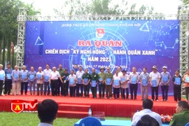 Thanh niên Thủ đô với chiến dịch “Kỳ nghỉ hồng” và “Hành quân xanh” 