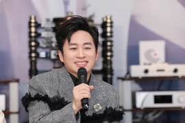 Tùng Dương sẵn sàng cho cuộc chơi dài hạn và tốn kém với đĩa than