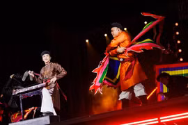 Phim tư liệu về dàn "Anh trai chông gai" thống lĩnh doanh thu phòng vé