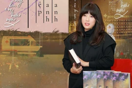 Tái bản 1.000 cuốn tiểu thuyết tri ân các "chiến sĩ áo trắng" 