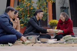 Dương Quốc Hưng ra album "Tết về" kể chuyện người con xa quê