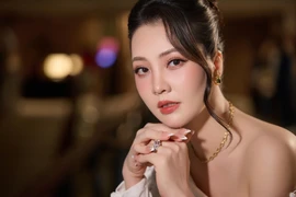 Á hậu Thụy Vân bí mật hạ sinh con gái thứ 2