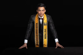 Chân dung nam người mẫu 3 lần được chọn đại diện Việt Nam đi thi quốc tế