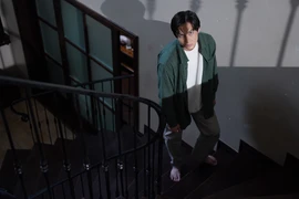 Sởn da gà với những hình ảnh đầu tiên của phim điện ảnh kinh dị "Đồi hành xác: Tà thuyết đen trở lại"