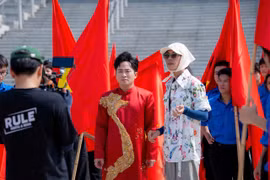 MV "Viết tiếp câu chuyện hòa bình" lập kỷ lục "triệu view", tiết lộ bất ngờ về êkip trẻ đứng sau