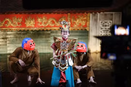 "Em bé chất" Xệ Xệ gây ấn tượng với MV làm về Thánh Gióng