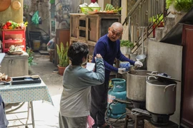 Tiết lộ đặc biệt của "vua hài" Xuân Hinh trong lần đầu tiên đóng phim chiếu rạp