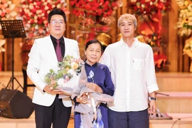 NSND Quốc Hưng xúc động tri ân bậc sinh thành trên cương vị mới