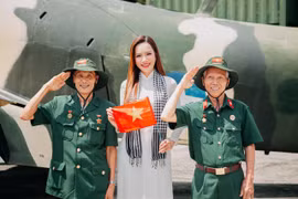 Hình ảnh đẹp của Hoa hậu Lê Hoàng Phương tại Bảo tàng Chứng tích chiến tranh