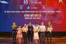 Cô bé 10 tuổi đạt giải cuộc thi sáng tác ca khúc Việt Nam – Cuba