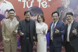 Đạo diễn An Thuyên gia nhập đường đua phim hài Tết với "Tết tử tế"