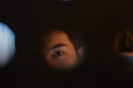 Những hình ảnh thót tim đầu tiên về phim kinh dị lấy cảm hứng từ trò chơi "trốn tìm"