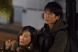 Tuấn Trần tự tay thiết kế logo tên phim cho "Mang mẹ đi bỏ"