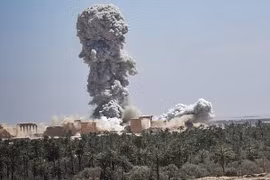 Quân đội Syria bắt đầu tiến quân vào thành cổ Palmyra