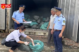 Ngăn chặn 1,5 tấn móng giò lợn không rõ nguồn gốc 