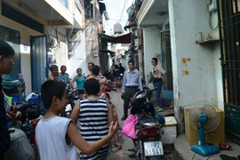 Cháy quán cà phê, cả khu phố hốt hoảng tháo chạy