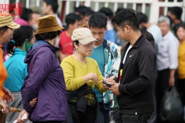 Vé 'chợ đen' trận Việt Nam - Indonesia tăng nhiệt trở lại