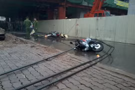 Toàn cảnh vụ rơi vật liệu công trình đường sắt trên cao gây chết người