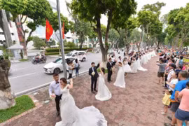  30 cặp đôi tham gia album cưới tập thể