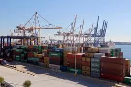 Trung Quốc chi hàng trăm triệu USD mua lại bến cảng lớn nhất Hy Lạp 