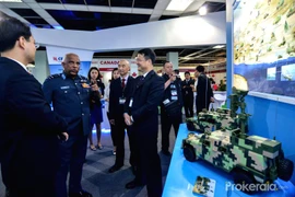 Trung Quốc, Mỹ đưa máy bay tối tân tới triển lãm quân sự ở Malaysia 