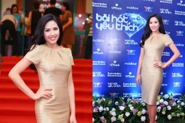 Nguyễn Thị Loan rạng rỡ đi xem gala Bài hát yêu thích