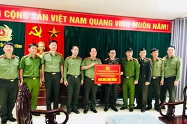 Công an Hà Nội trao tặng 600 triệu đồng ủng hộ nhân dân, Công an tỉnh Hà Tĩnh khắc phục thiệt hại mưa lũ