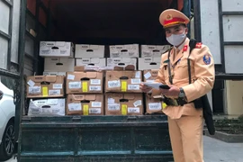 (Video) CSGT kiểm tra hơn 1 tấn thịt bò Canada hết hạn sử dụng