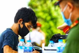 Uống nước lạ, lái xe dương tính với ma túy