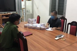 Thu giữ hàng trăm bộ kit test nhanh Covid-19 không rõ nguồn gốc